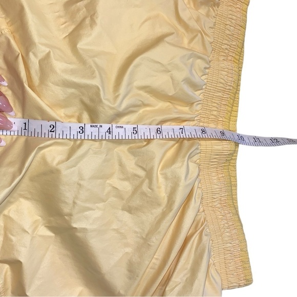 Nike swoosh butter yellow lined running shorts moist wicking sporty athleisure - Picture 11 of 16